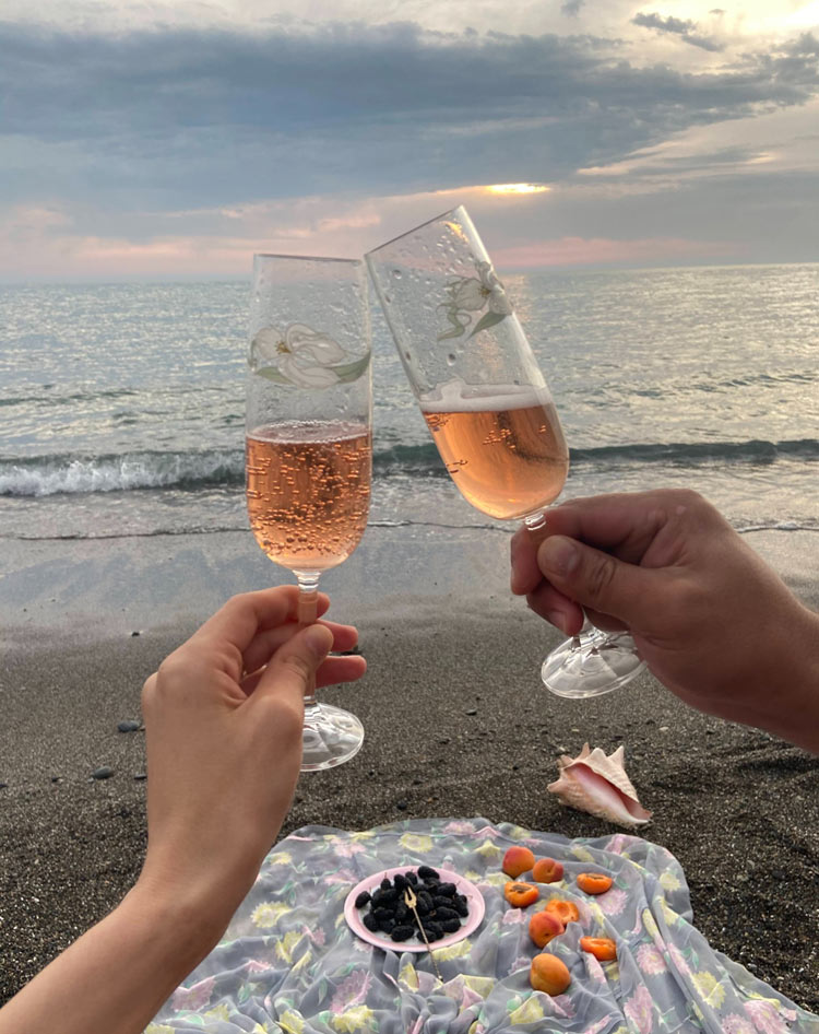 champagne by the sea